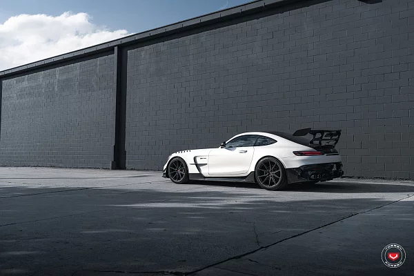 Фото дисков Vossen EVO-2R Черный сатин на Mercedes-Benz AMG GT I