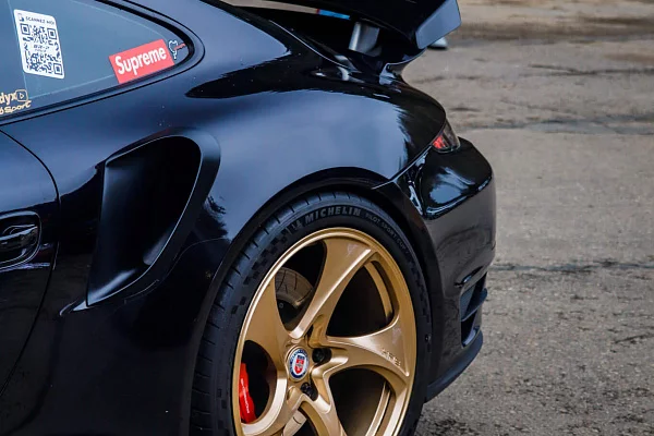Фото дисков HRE 522M Глянцевое золото на Porsche 911 VII