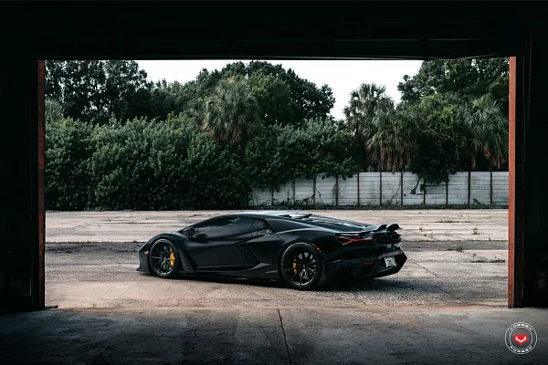Фото дисков Vossen VPS-1 Черный сатин на Lamborghini Revuelto
