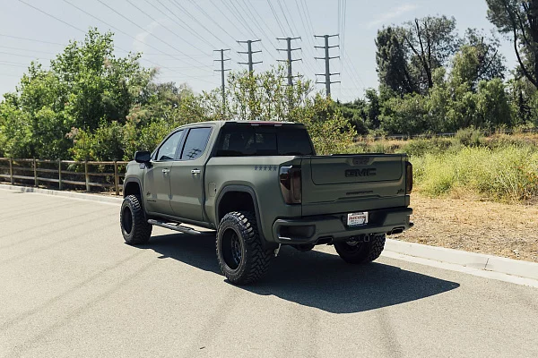 Фото дисков Black Rhino ARSENAL Черный сатин на GMC Sierra IV