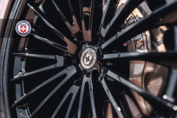 Фото дисков HRE S209 Черный глянец на Bentley Bentayga