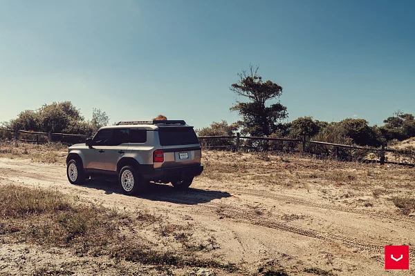 Фото дисков Vossen HFX-1 (6-Lug) Серебро на Toyota Land Cruiser Prado 250