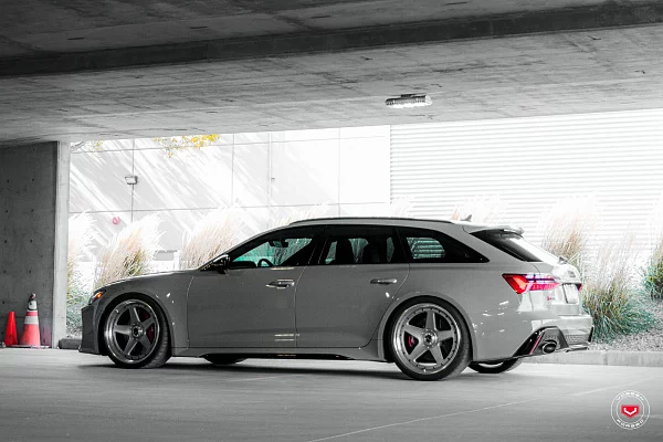 Фото дисков Vossen GEN-01 (3-Piece) Сатиновый лак на Audi A/RS 6 (C8)