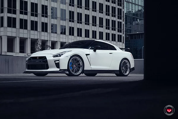 Фото дисков Vossen VPS-5 (3-Piece) Глянцевый темный лак на Nissan GT-R