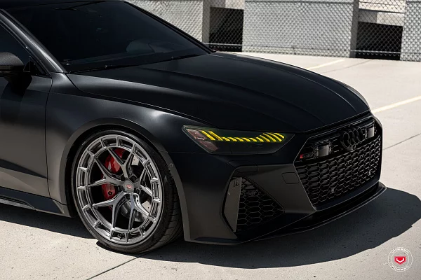 Фото дисков Vossen LC3-01 Глянцевый темный лак на Audi A/RS 7 (4K)