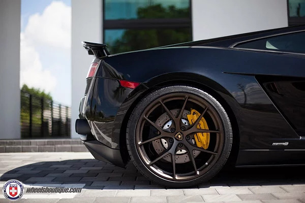 Фото дисков HRE P101 Сатиновая бронза на Lamborghini Gallardo