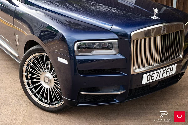 Фото дисков Vossen HF-8 Глянцевый лак на Rolls-Royce Cullinan