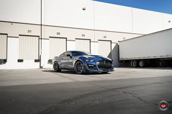 Фото дисков Vossen M-X2 Сатиновый графит на Ford Mustang VI