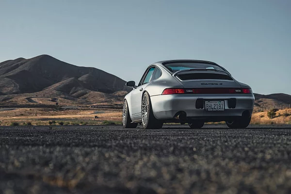 Фото дисков HRE 501M Глянцевый лак на Porsche 911 IV