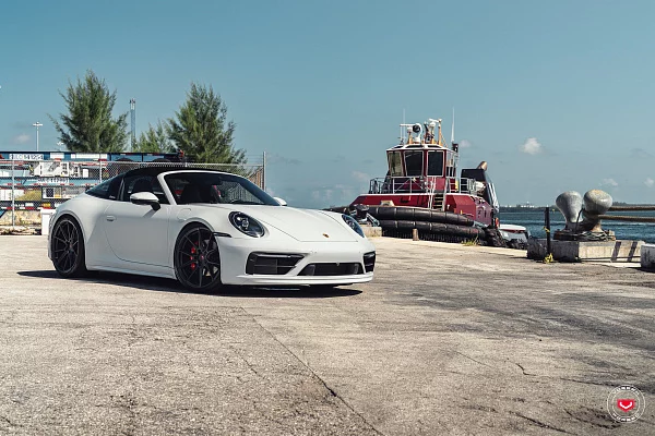 Фото дисков Vossen EVO-2 Черный сатин на Porsche 911 VIII
