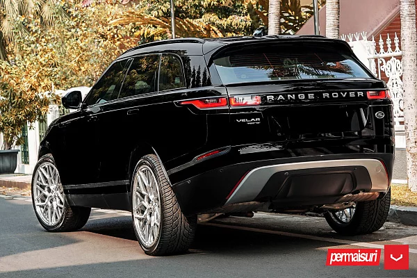 Фото дисков Vossen UV-1 Глянцевый лак на Land Rover Range Rover Velar