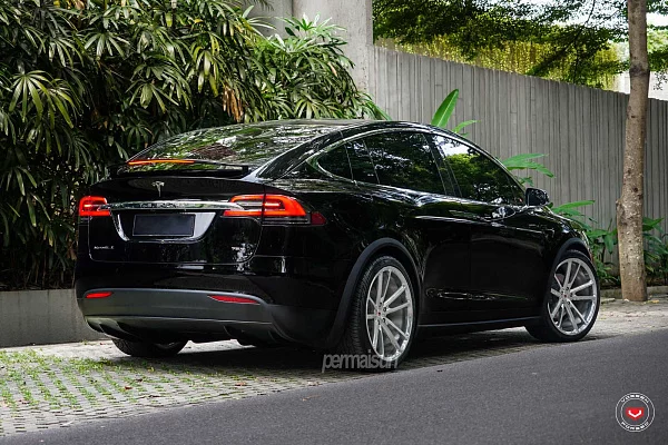 Фото дисков Vossen CG-203 Глянцевый лак на Tesla Model X