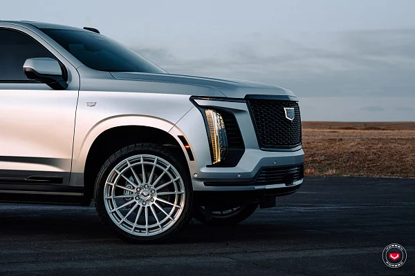 Фото дисков Vossen LCX-01 Глянцевый лак на Cadillac Escalade V