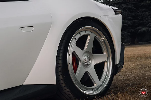 Фото дисков Vossen GEN-01 (3-Piece) Сатиновый лак на Ferrari 12Cilindri