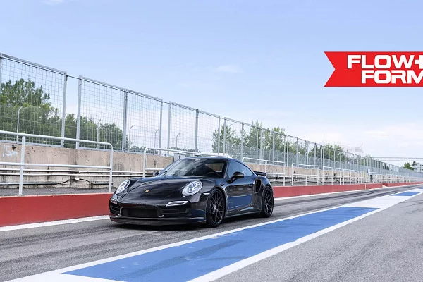 Фото дисков HRE FF01 Черный сатин на Porsche 911 VII