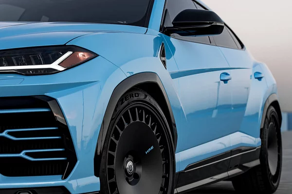 Фото дисков HRE 935M Черный сатин на Lamborghini Urus