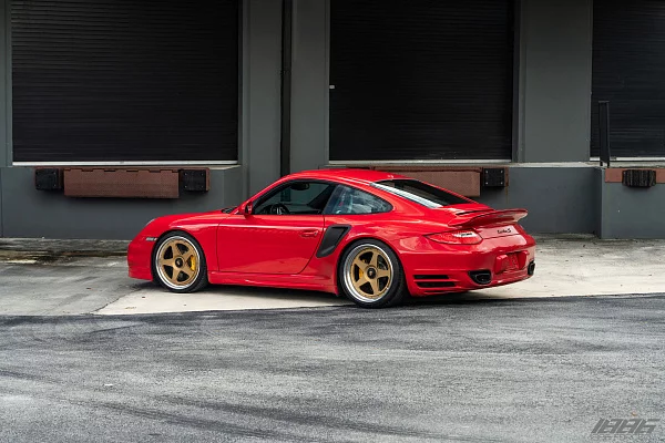 Фото дисков 1886 Wheels S005 Сатиновое золото на Porsche 911 VI