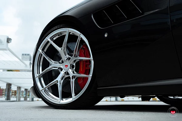 Фото дисков Vossen S21-01 Полированный лак на Ferrari GTC4Lusso