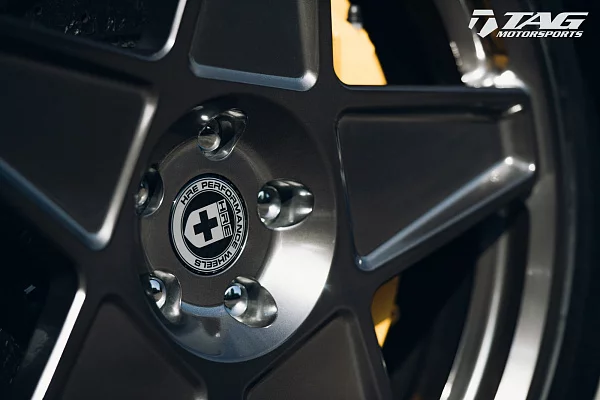 Фото дисков HRE 505M Глянцевый темный лак на Ferrari California
