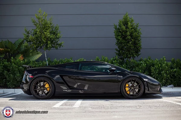 Фото дисков HRE P101 Сатиновая бронза на Lamborghini Gallardo