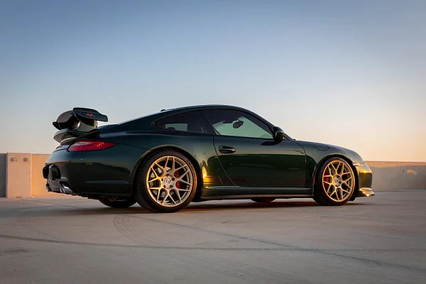 Фото дисков HRE FF01 Сатиновое золото на Porsche 911 VI