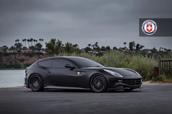 Фото дисков HRE 501 Черный глянец на Ferrari FF