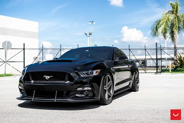 Фото дисков Vossen CV5 Сатиновый графит на Ford Mustang VI