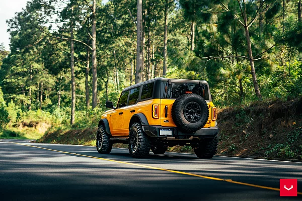 Фото дисков Vossen HFX-1 (6-Lug) Черный глянец на Ford Bronco