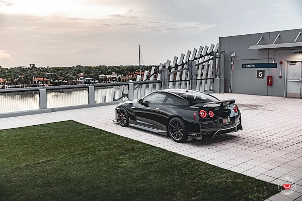 Nissan GT-R