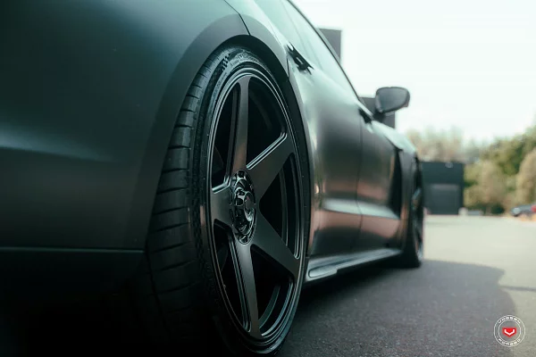 Фото дисков Vossen GEN-01 Черный сатин на Porsche Taycan I
