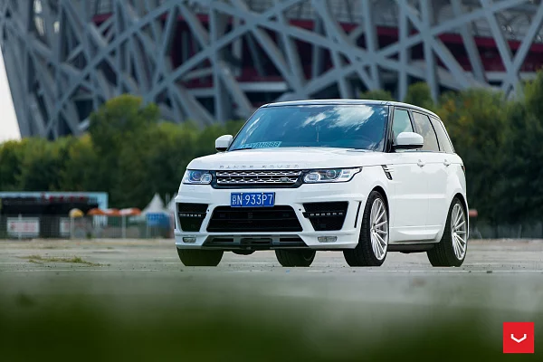 Фото дисков Vossen VFS-2 Серебро на Range Rover Sport II