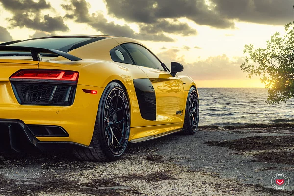 Фото дисков Vossen LC3-01T Черный глянец на Audi R8 (4S)