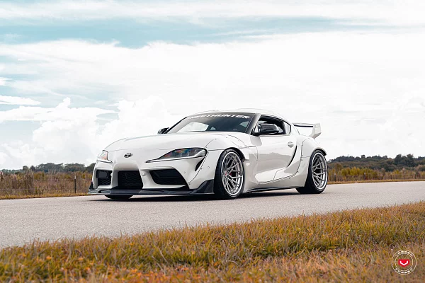 Фото дисков Vossen M-X3 (3-Piece) Глянцевый тонированный лак на Toyota Supra A90