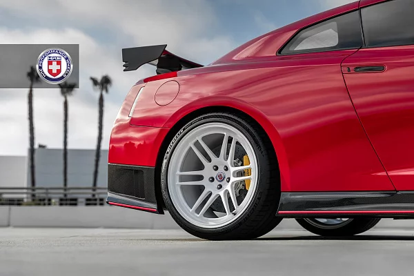 Фото дисков HRE 312 GTS Белый глянец на Nissan GT-R