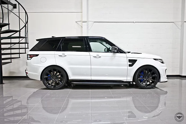 Фото дисков Vossen UV-2 Матовый графит на Range Rover Sport II