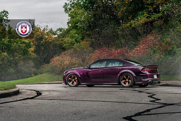 Фото дисков HRE 105 Глянцевая темная медь на Dodge Charger VII