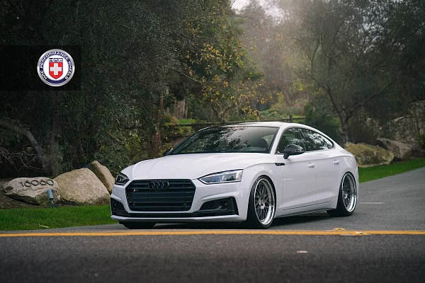 Фото дисков HRE 540C Глянцевый темный лак на Audi A/S/RS 5 (F5)