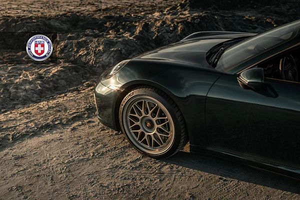 Фото дисков HRE 300 GTS Сатиновая шампань на Porsche 911 VIII