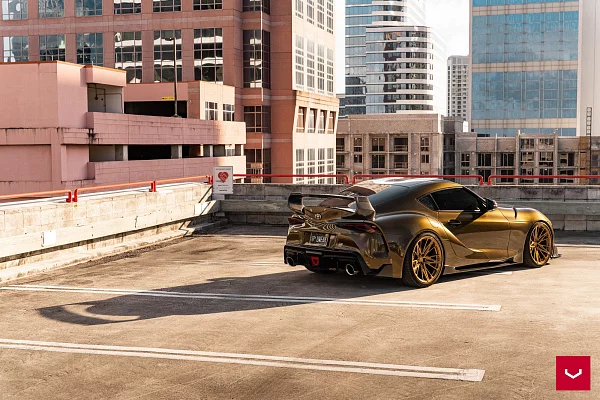 Фото дисков Vossen M-X6 Глянцевое темное золото на Toyota Supra A90