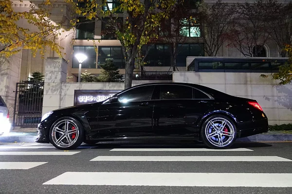 Фото дисков HRE S207 Глянцевый тонированный лак на Mercedes-Benz S-Class (W222, C217)