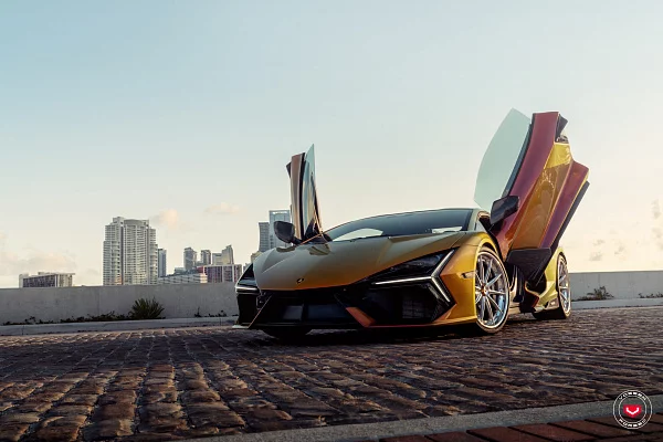 Фото дисков Vossen VPS-2 (3-Piece) Глянцевый лак на Lamborghini Revuelto