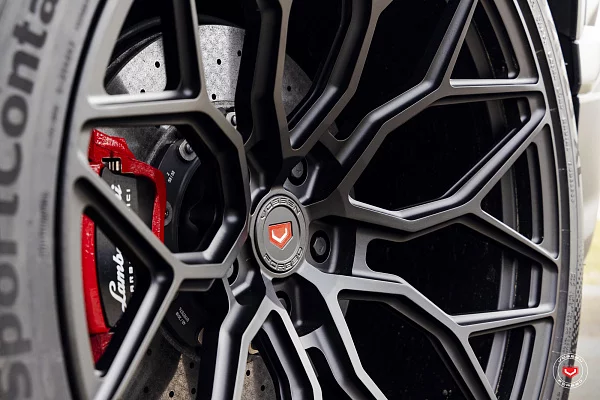 Фото дисков Vossen S17-01 Черный сатин на Lamborghini Urus