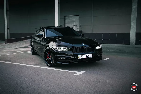 Фото дисков Vossen CG-203 Черный глянец на BMW 5/M5 (G30/F90)