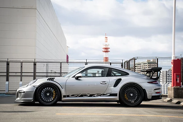Фото дисков HRE 501M Черный сатин на Porsche 911 VII