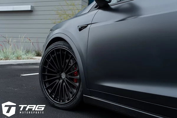Фото дисков HRE S209H Черный сатин на Tesla Model X