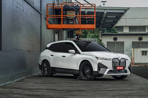 Фото дисков Brixton Forged LX01 Черный сатин на BMW iX