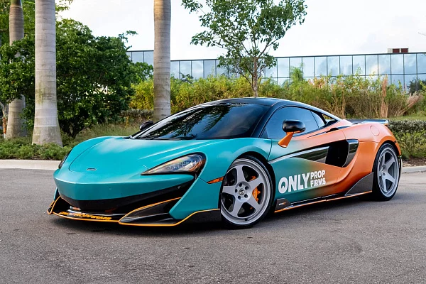 Фото дисков HRE 305 GT Серебро на McLaren 600
