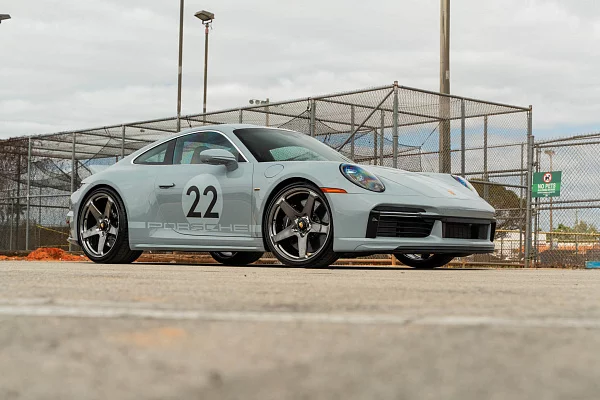 Фото дисков HRE 527M Глянцевый темный лак на Porsche 911 VIII