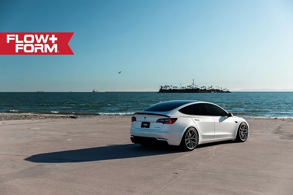 Фото дисков HRE FF21 Глянцевый темный лак на Tesla Model 3