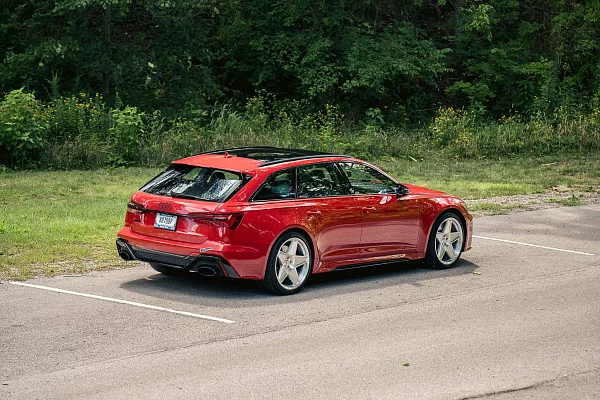 Фото дисков HRE 505M Глянцевый лак на Audi A/RS 6 (C8)